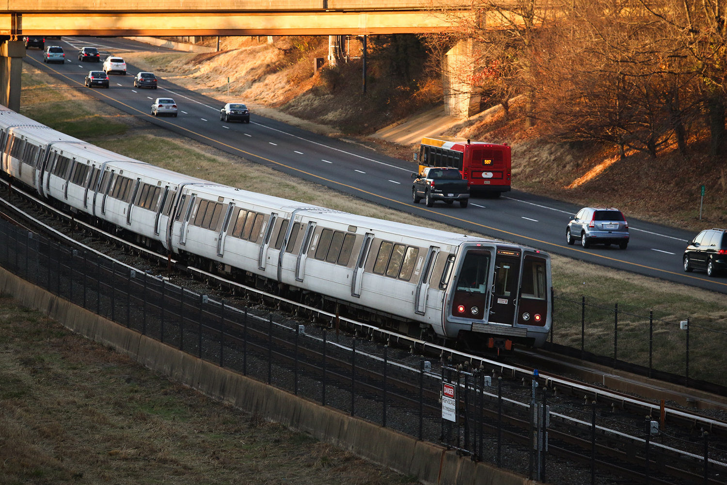 Update: Police arrest knife attack suspect on DC Metro