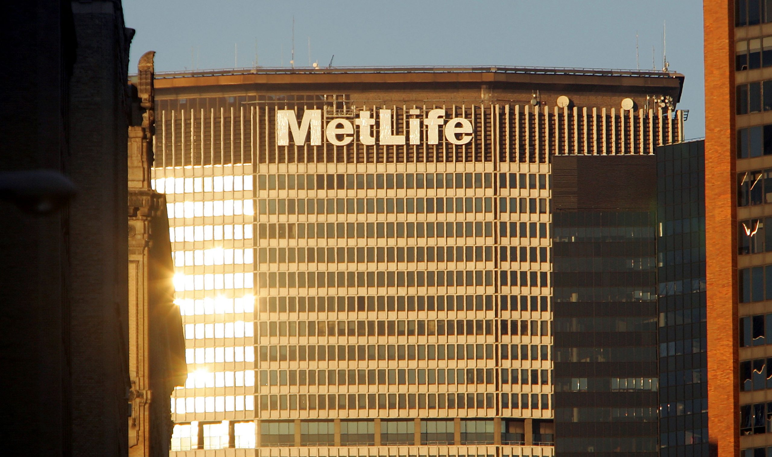 Fed super-group under attack in MetLife suit