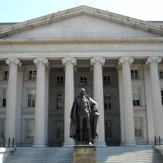 Treasury Dept. Tells Staff Not to Worry About ‘Fiscal Cliff’