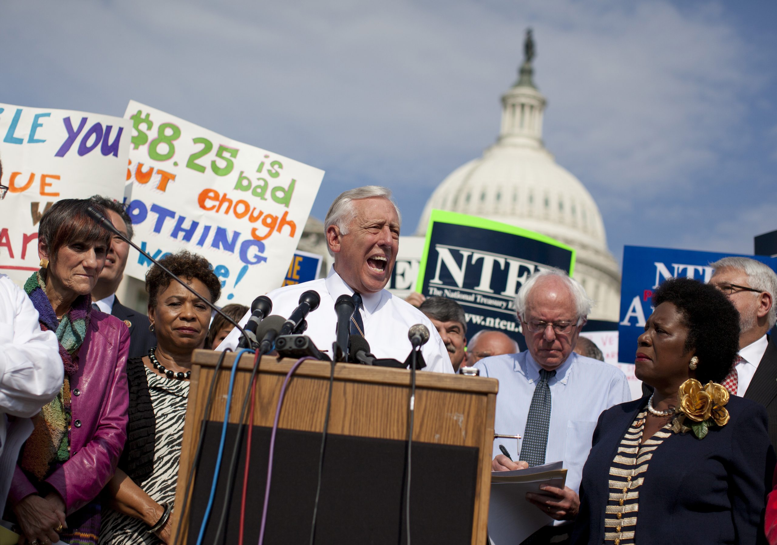 House passes bill to give back pay to furloughed workers, Dems plot new strategy