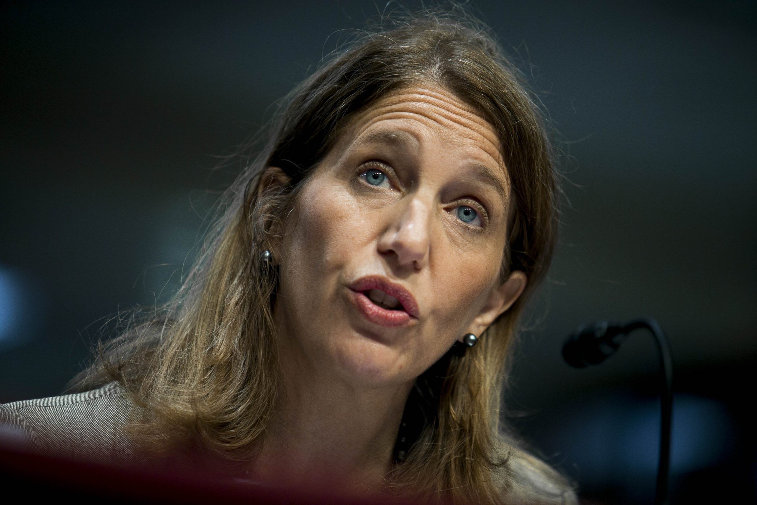 Obama administration clarifies birth control mandate