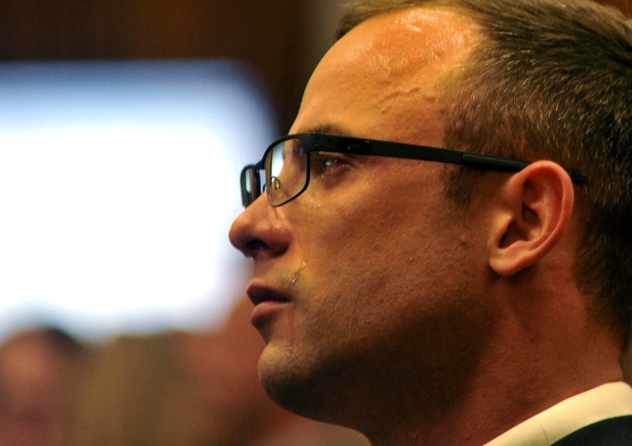 Pistorius trial: Cell phone texts show tensions