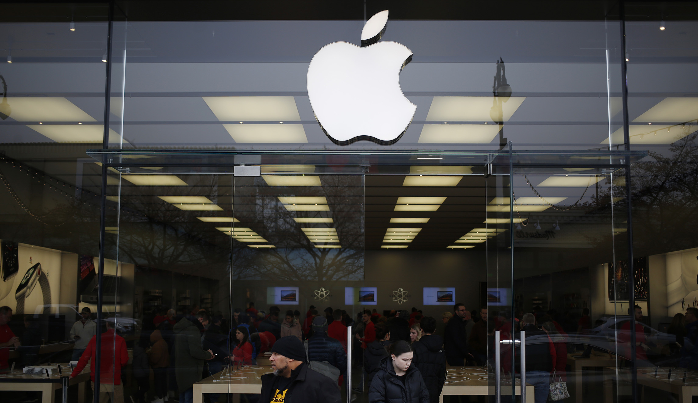 Apple predicts $30B in capital expenditures, 20,000 new jobs over next five years