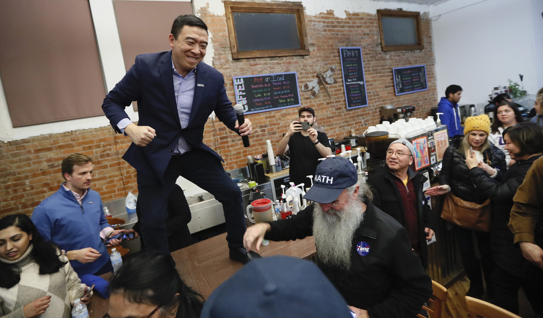 ‘I am NOT running for President’: CNBC confuses Andrew Yang with Asian businessman Geoff Yang