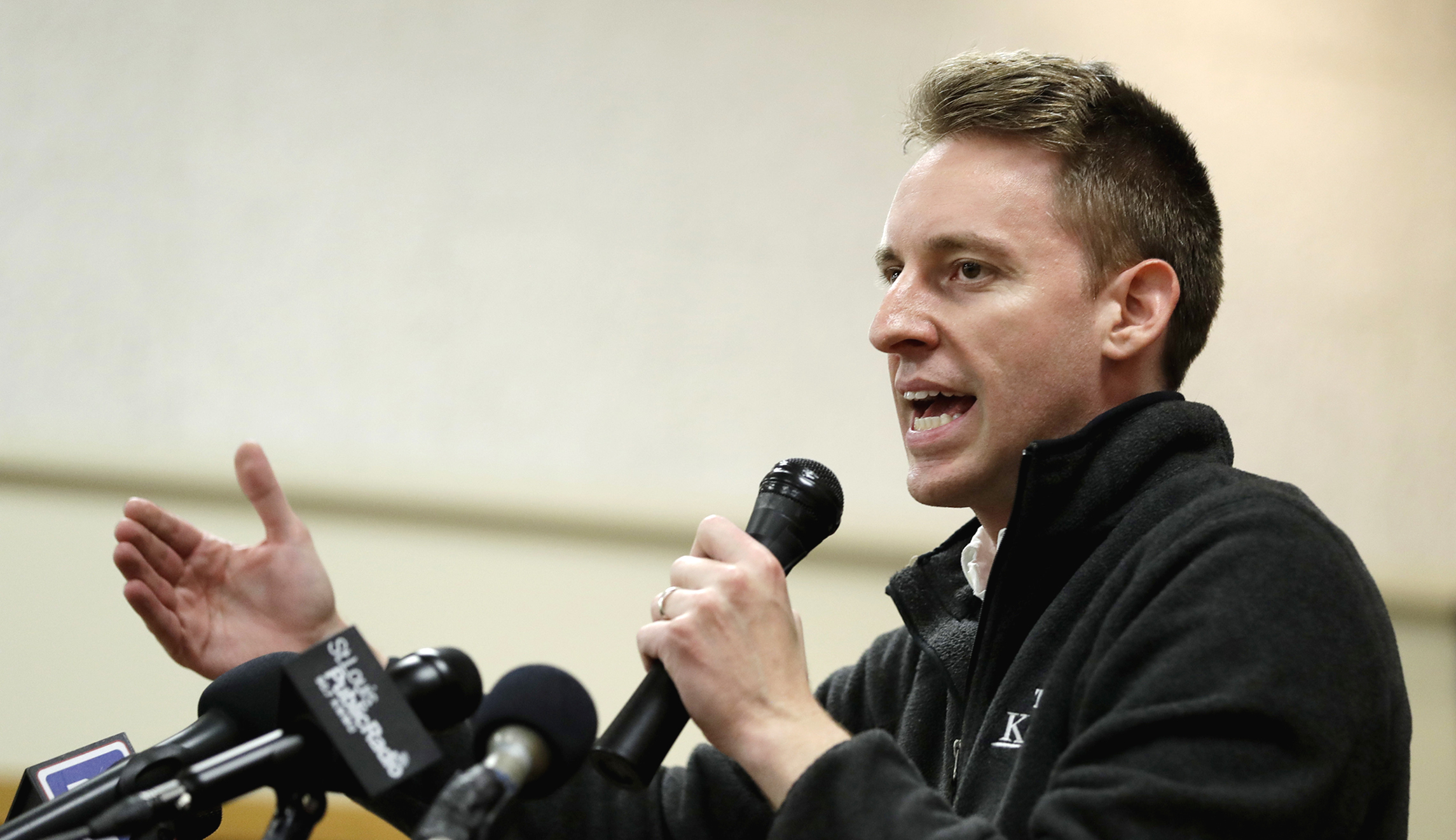Democrat bows out of Kansas City mayoral race due to PTSD