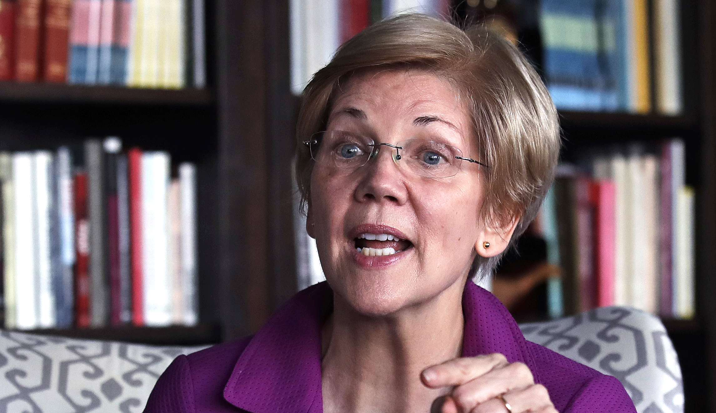 Elizabeth Warren’s #persist #branding is getting tedious