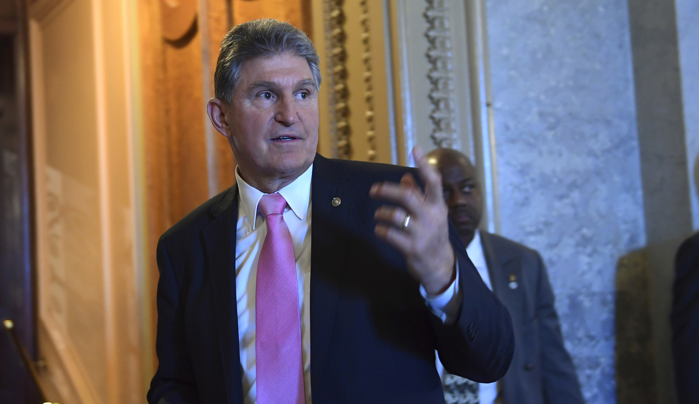 Joe Manchin ‘leaning in protecting’ country on Gina Haspel vote