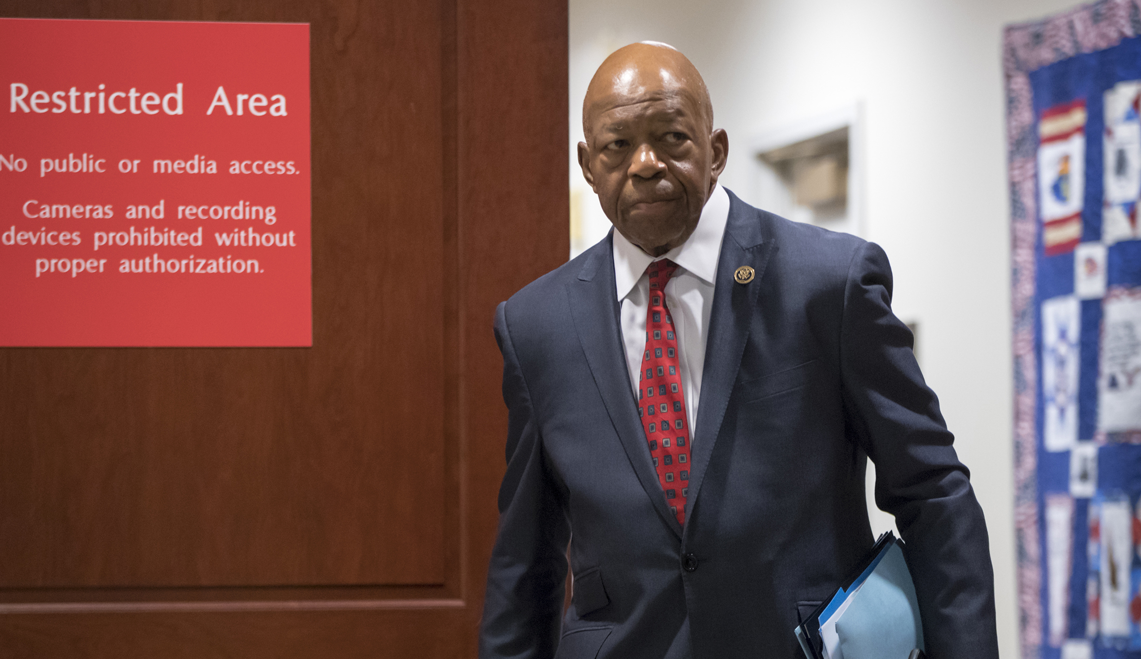 Top Oversight Democrat wants docs on White House contractor arrested on attempted murder charge