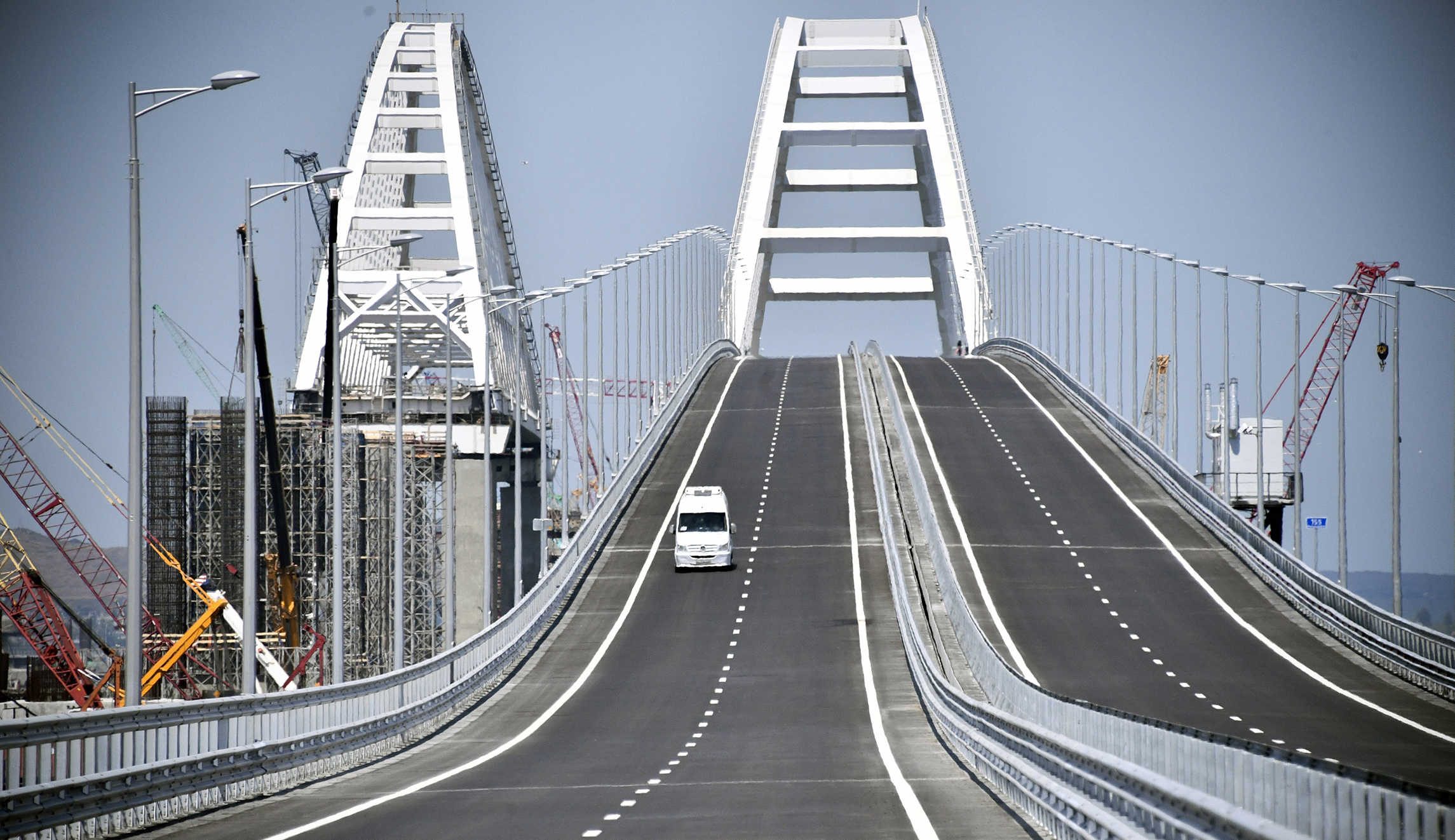 Ukraine should blow up Putin’s Crimea bridge