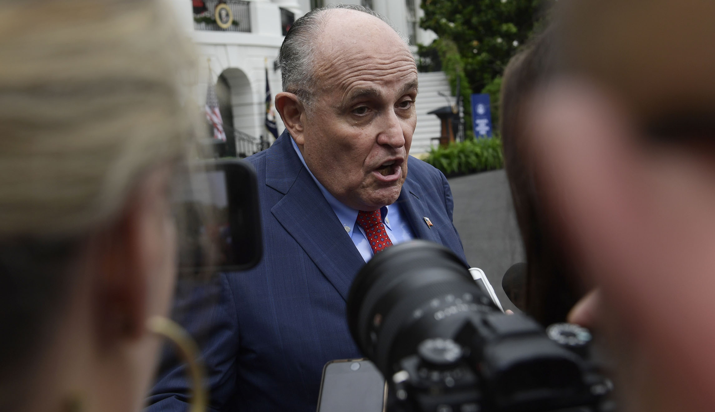 Giuliani hits at CNN over scoop sourcing: ‘Davis has more integrity than CNN’