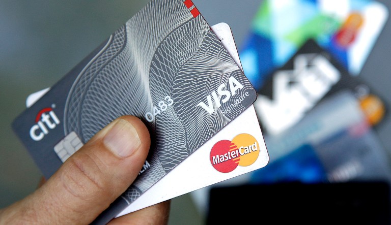 Credit cards are displayed.