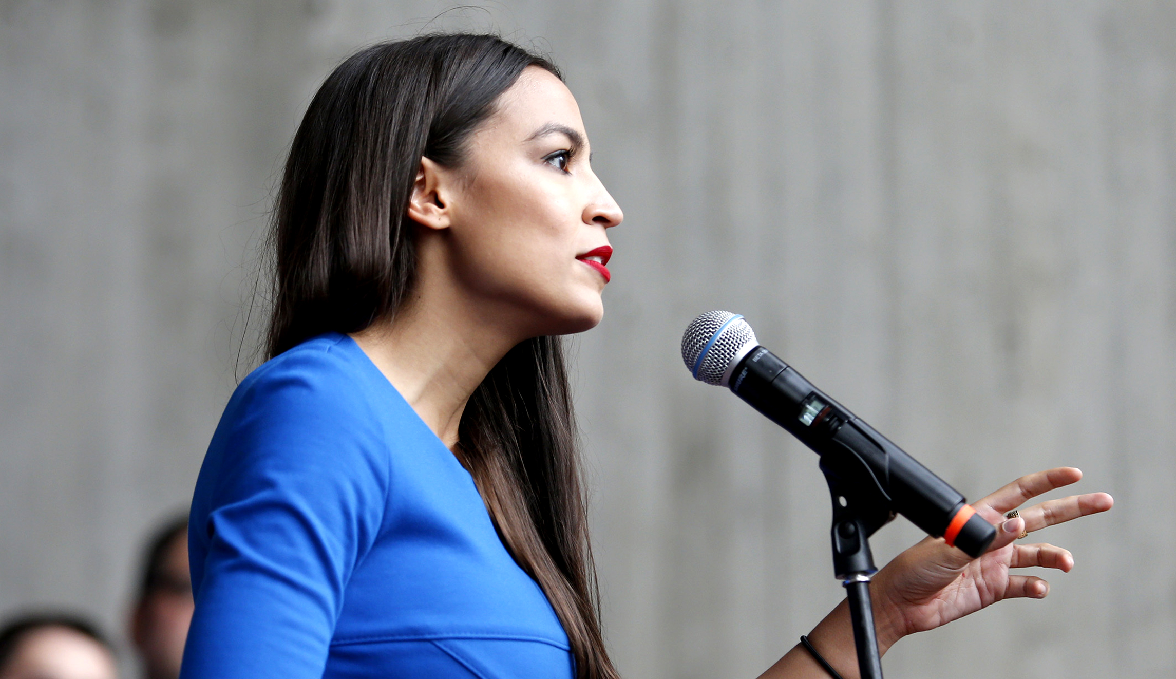 Alexandria Ocasio-Cortez smears the press