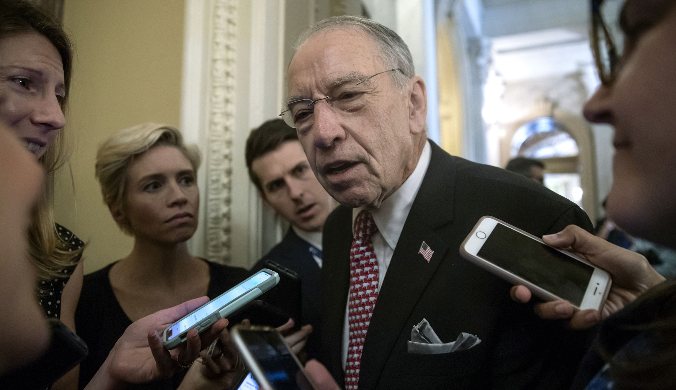 Grassley cancels vote on judges in face of Flake opposition
