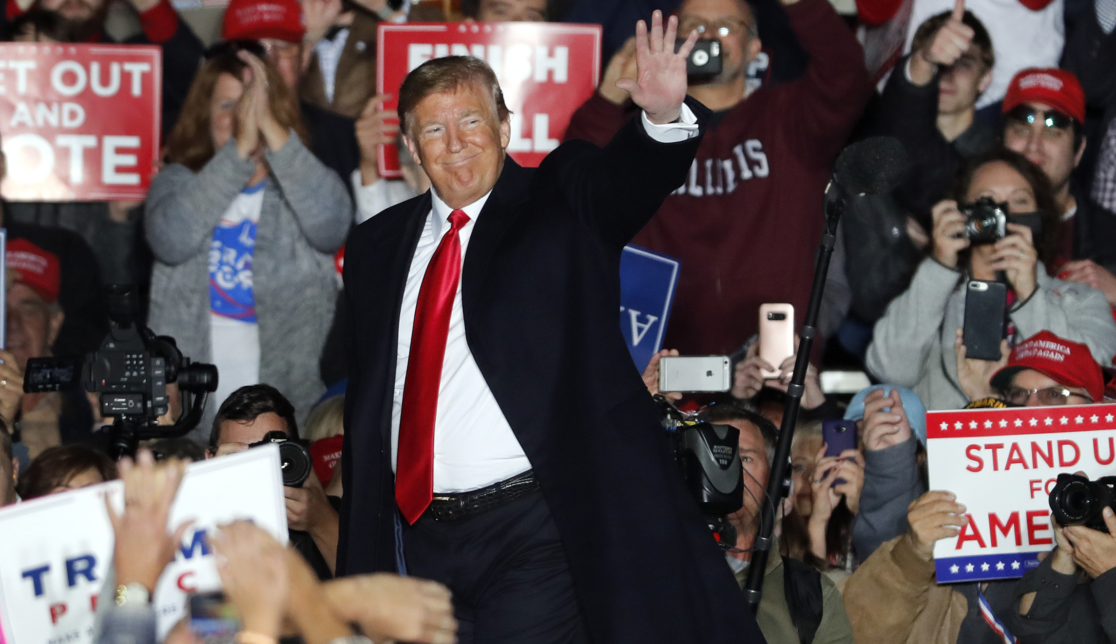 Media puts blame on Trump for Pittsburgh synagogue shooting