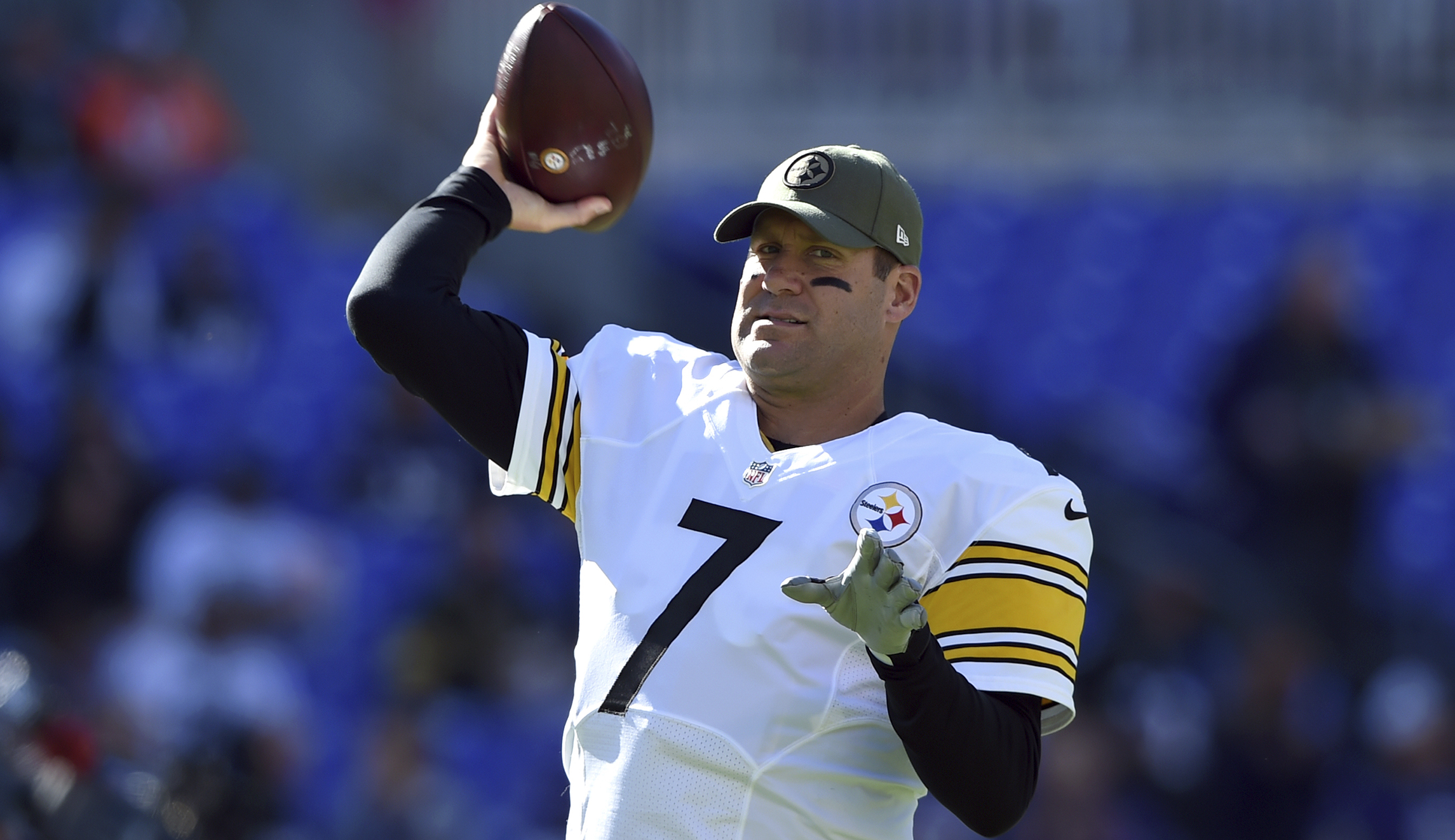 Steelers’ Ben Roethlisberger wearing ‘stronger than hate’ cleats to honor Pittsburgh synagogue shooting victims
