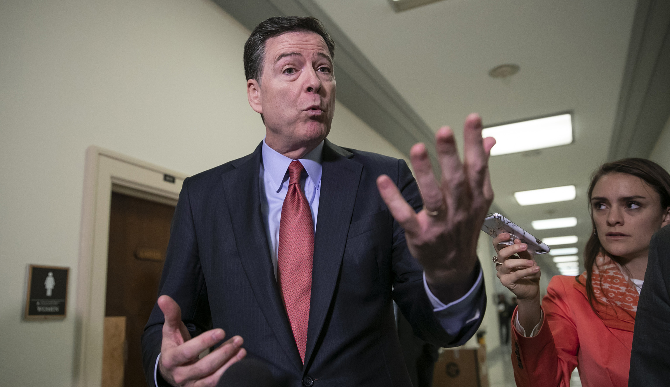 Federal judge rules DOJ must hand over Comey memo documents