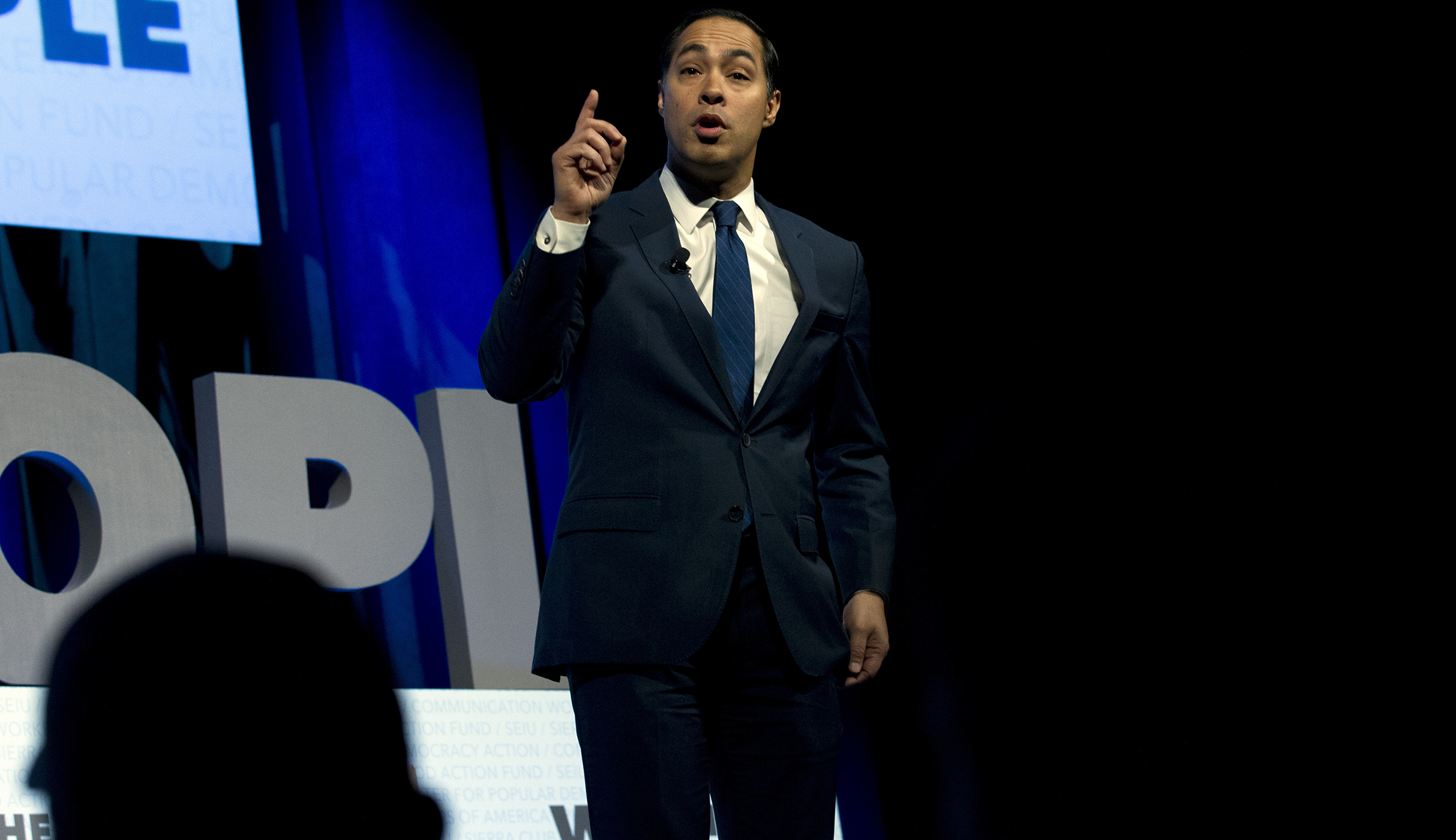 2020 Democrat Julián Castro calls for decriminalization of border crossings