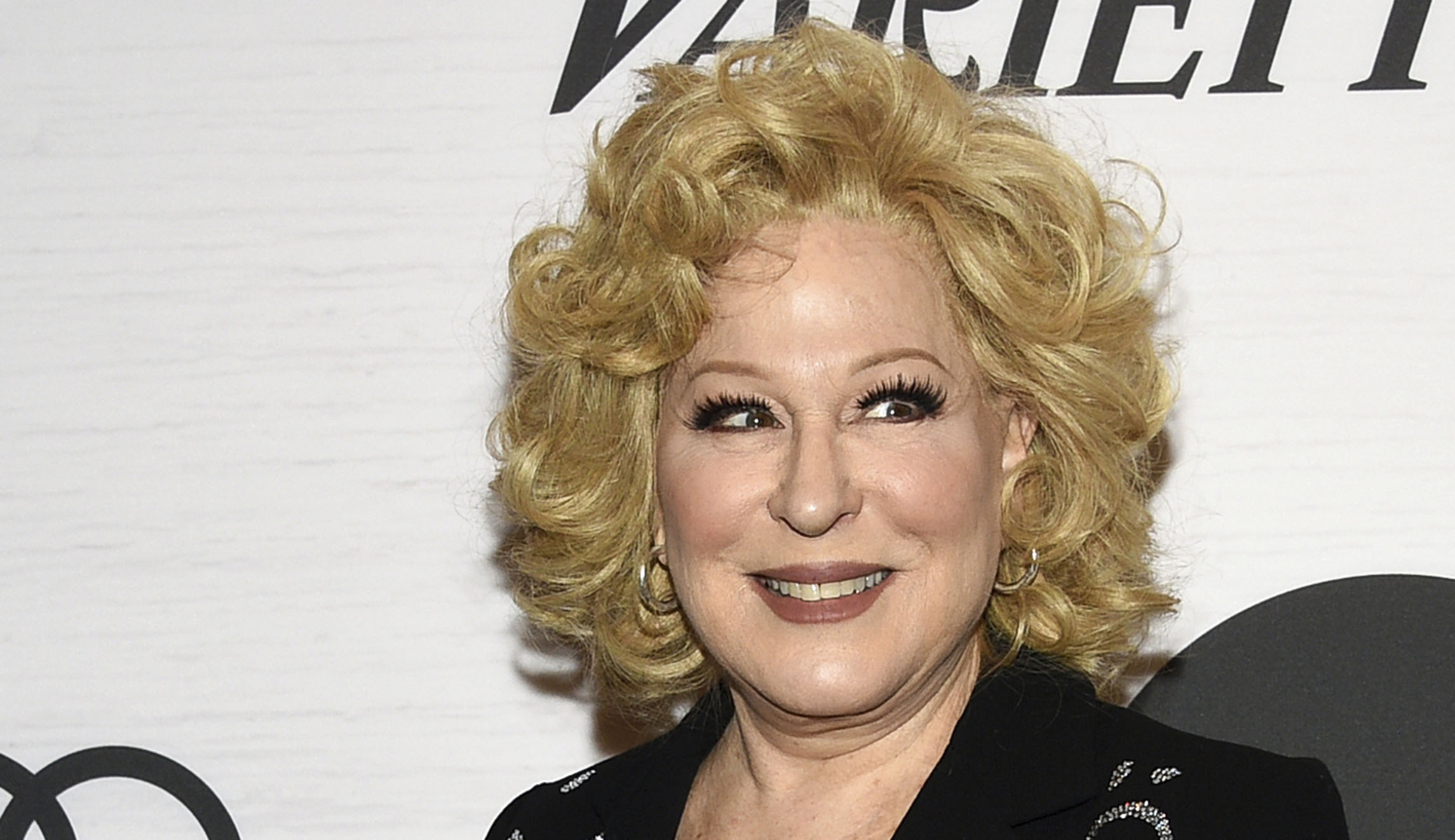 Bette Midler: Trump’s ‘overwhelming jealousy of Barack Obama will kill us all’