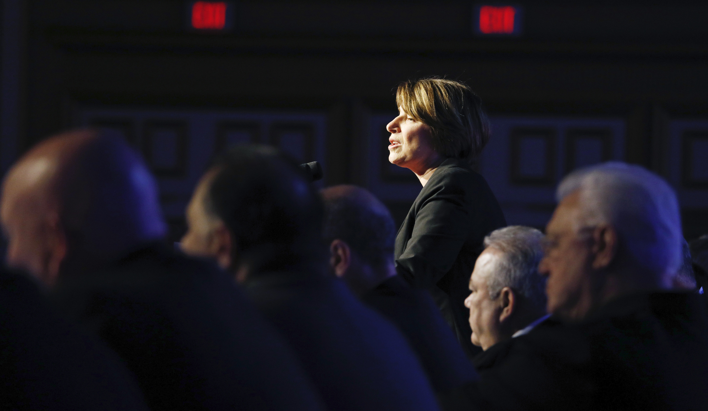 Amy Klobuchar bails on fundraiser as Democratic candidates weigh in on Iranian ballistic missile attacks