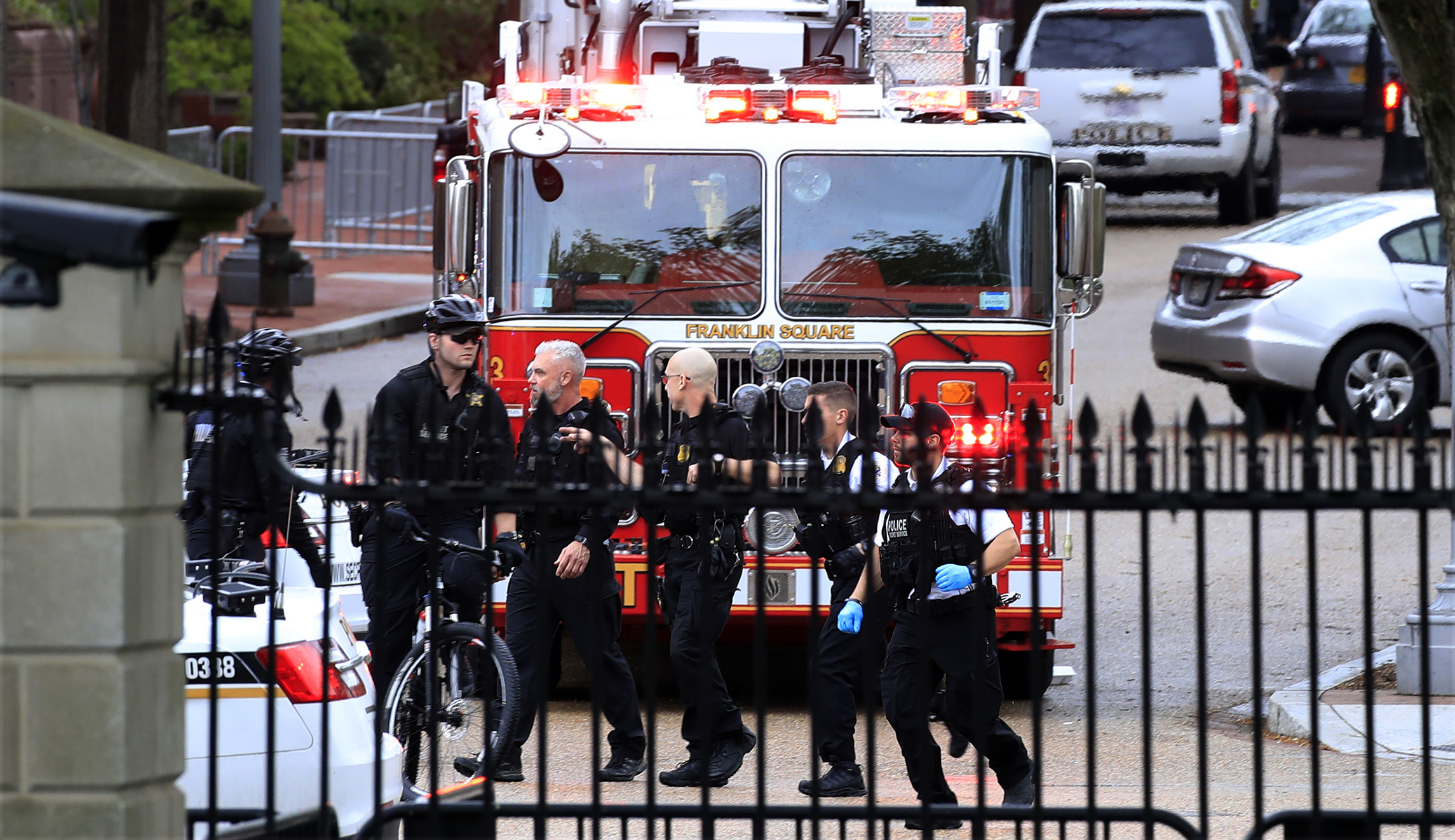 Man sets himself on fire outside White House