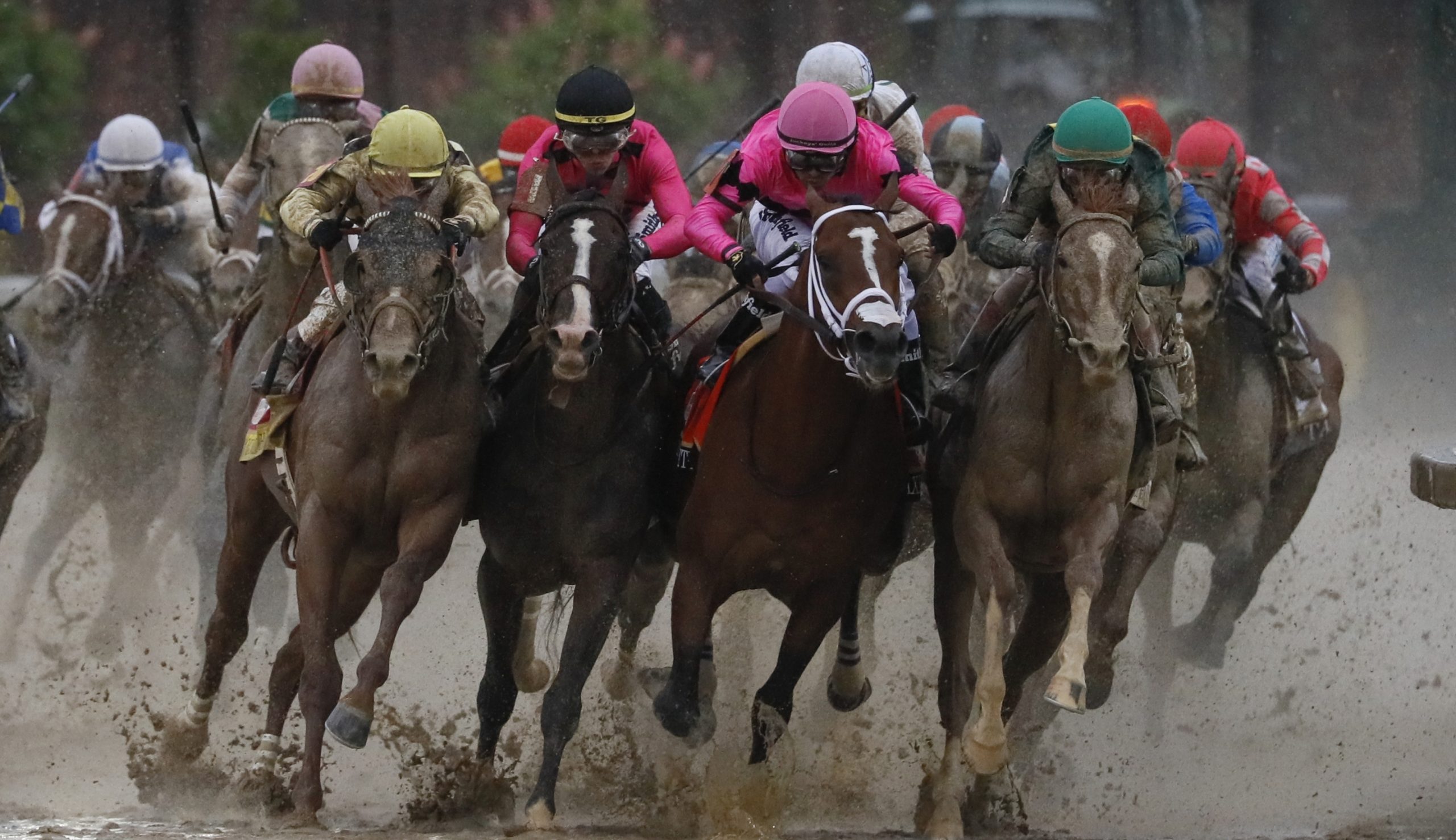 Churchill Downs officials announce Kentucky Derby will go ahead without fans