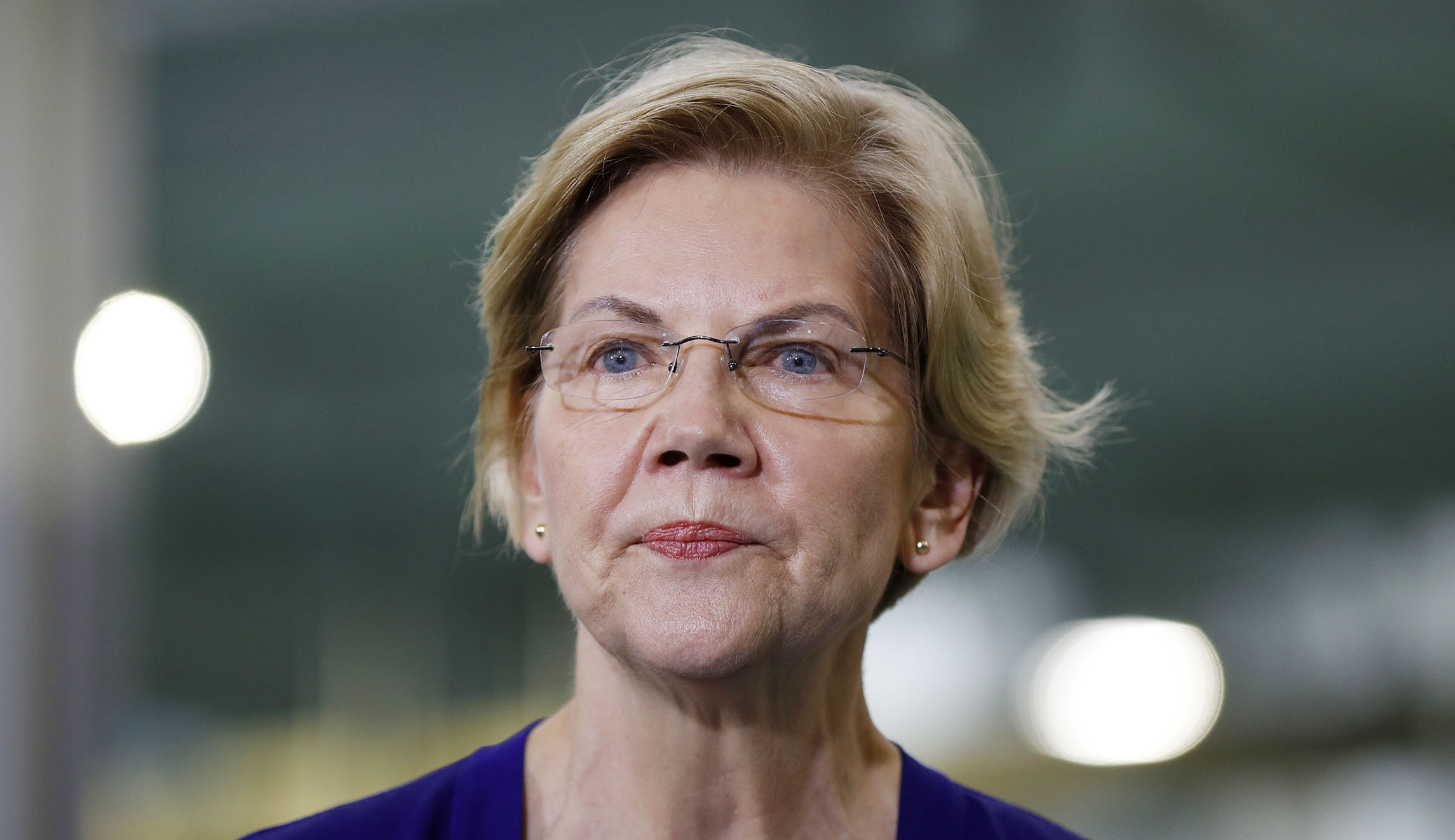 Elizabeth Warren stops short of calling Trump a racist