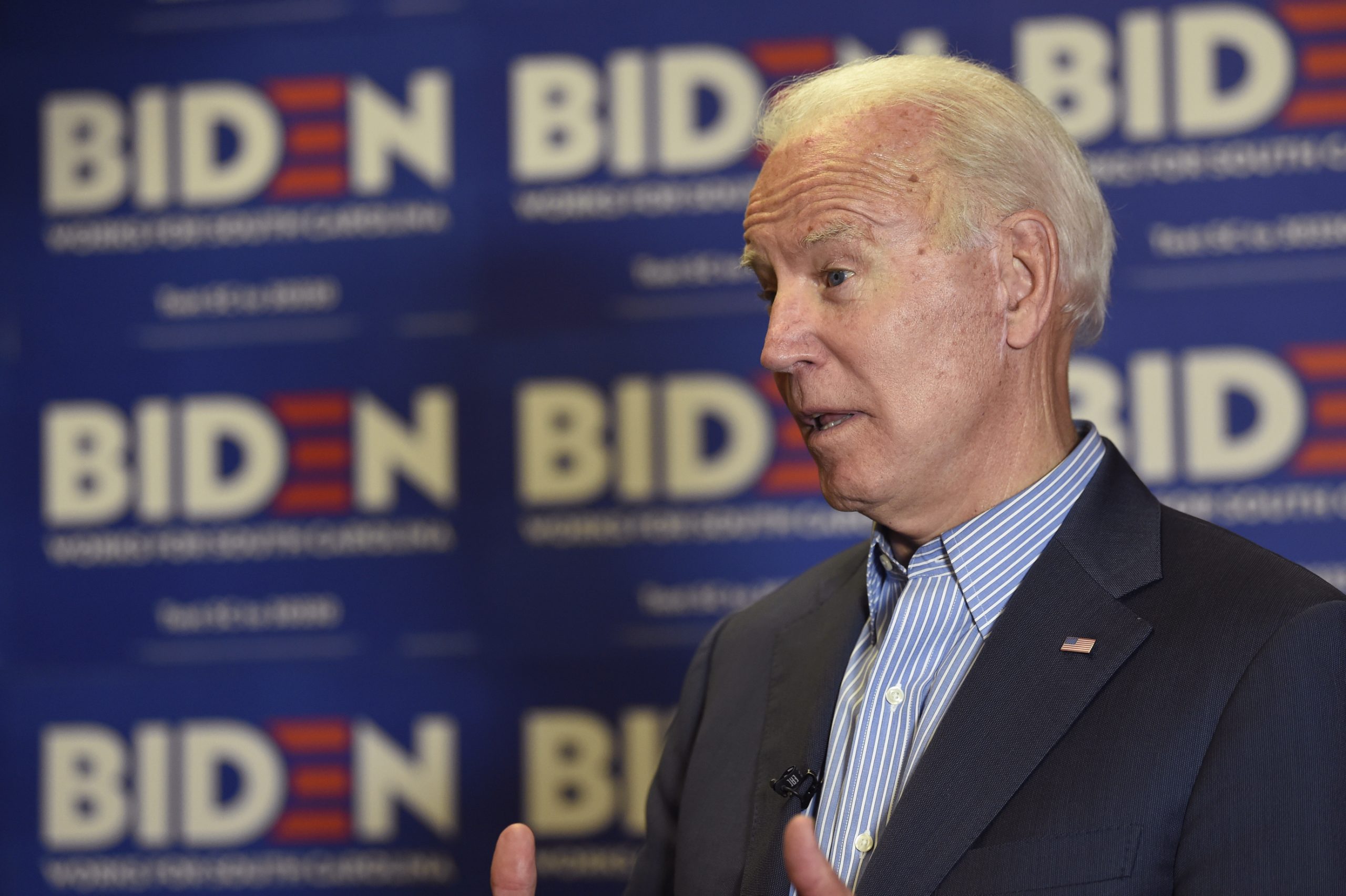 Biden scrambles to hire fundraisers