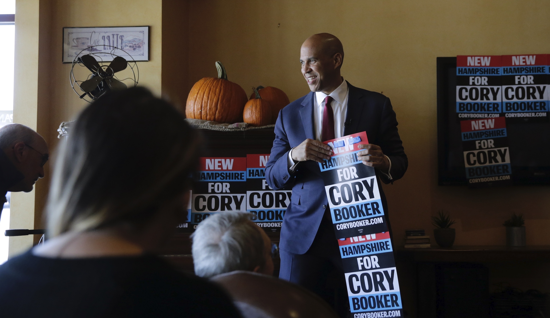 Struggling 2020 Democrats force Thanksgiving in Iowa on their families