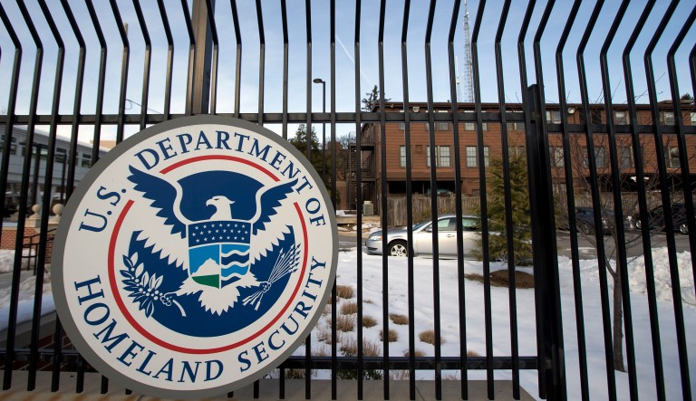 DHS allows Salvadoran nationals with TPS status to work in US for 6 more months