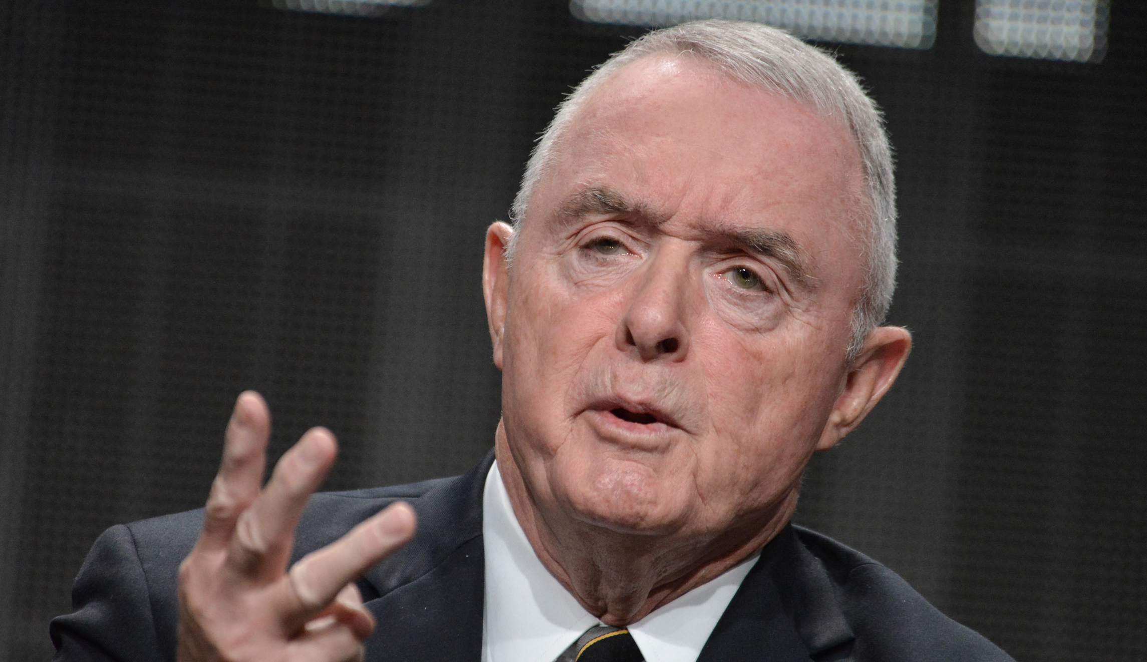 Retired four-star general compares Trump to Mussolini over canceled newspaper subscriptions