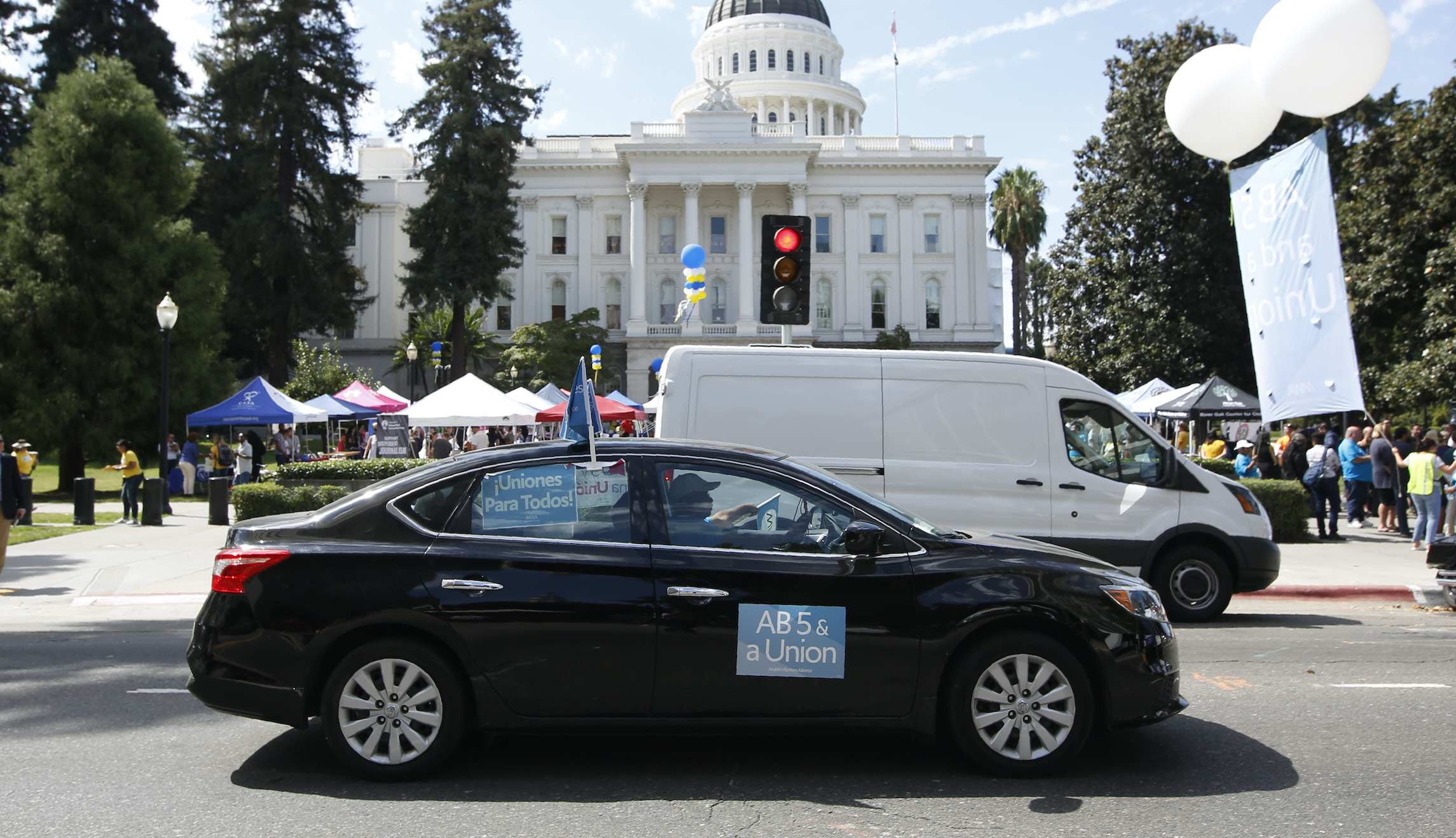 House Democrats look to reclassify independent contractors in next coronavirus bill