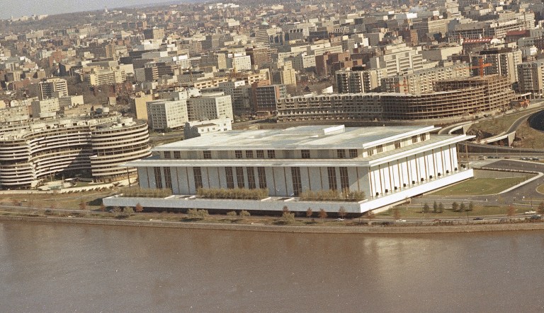 Kennedy Center displays lights in Ukrainian colors and plans to perform its anthem