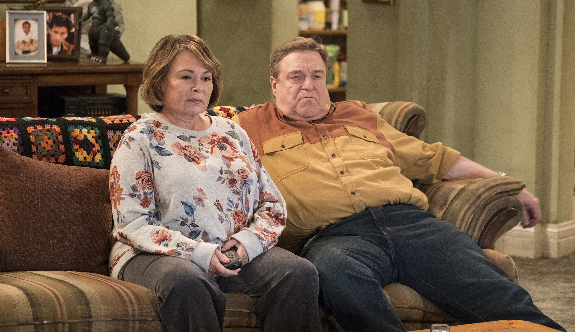 ‘Roseanne’ premiere ratings rise, hit 25 million viewers
