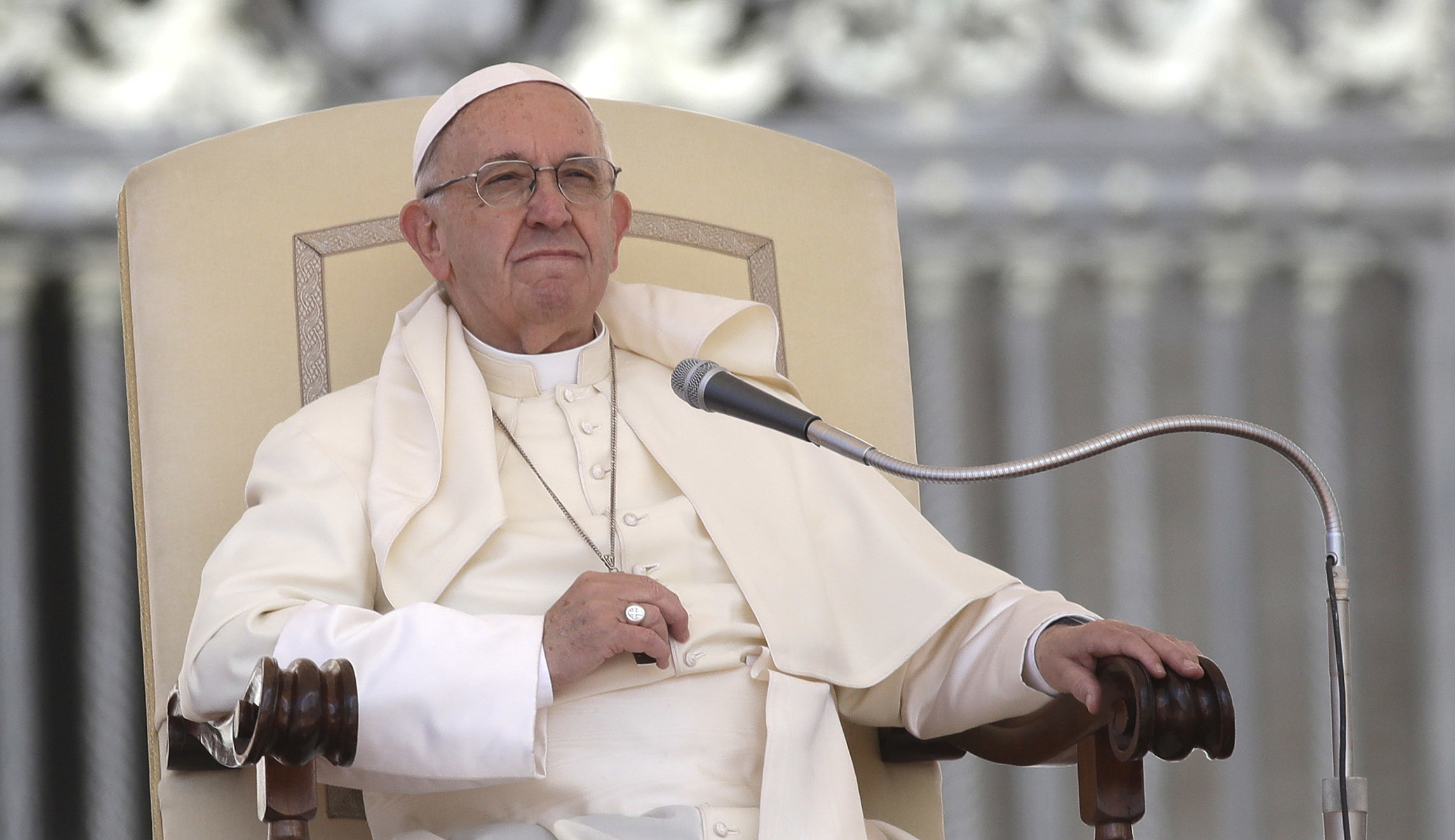 Pope Francis criticizes modern financial system