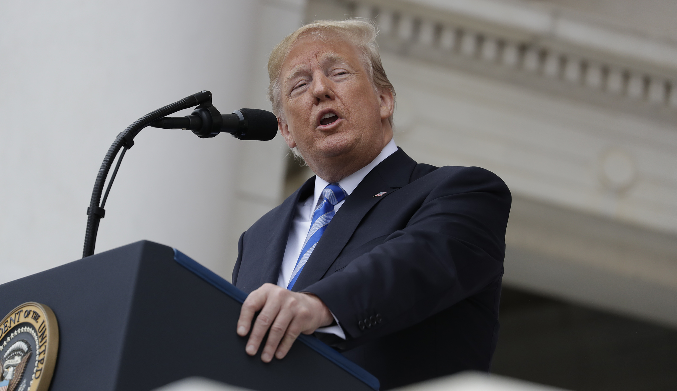 Trump ratchets up trade war on China, vows tariffs on $200 billion worth of goods