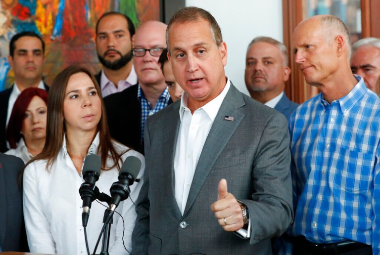 Republicans eye gains with Latino voters in November