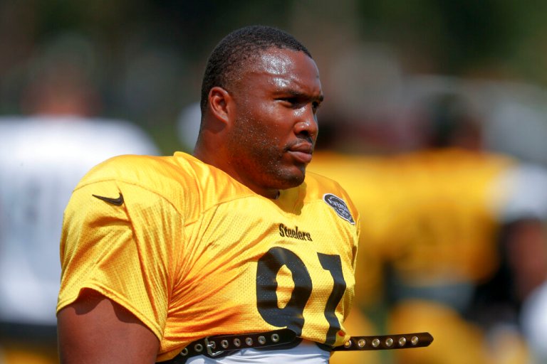 Pittsburgh Steelers’ Stephon Tuitt will not kneel for the flag and says his family is an American success story