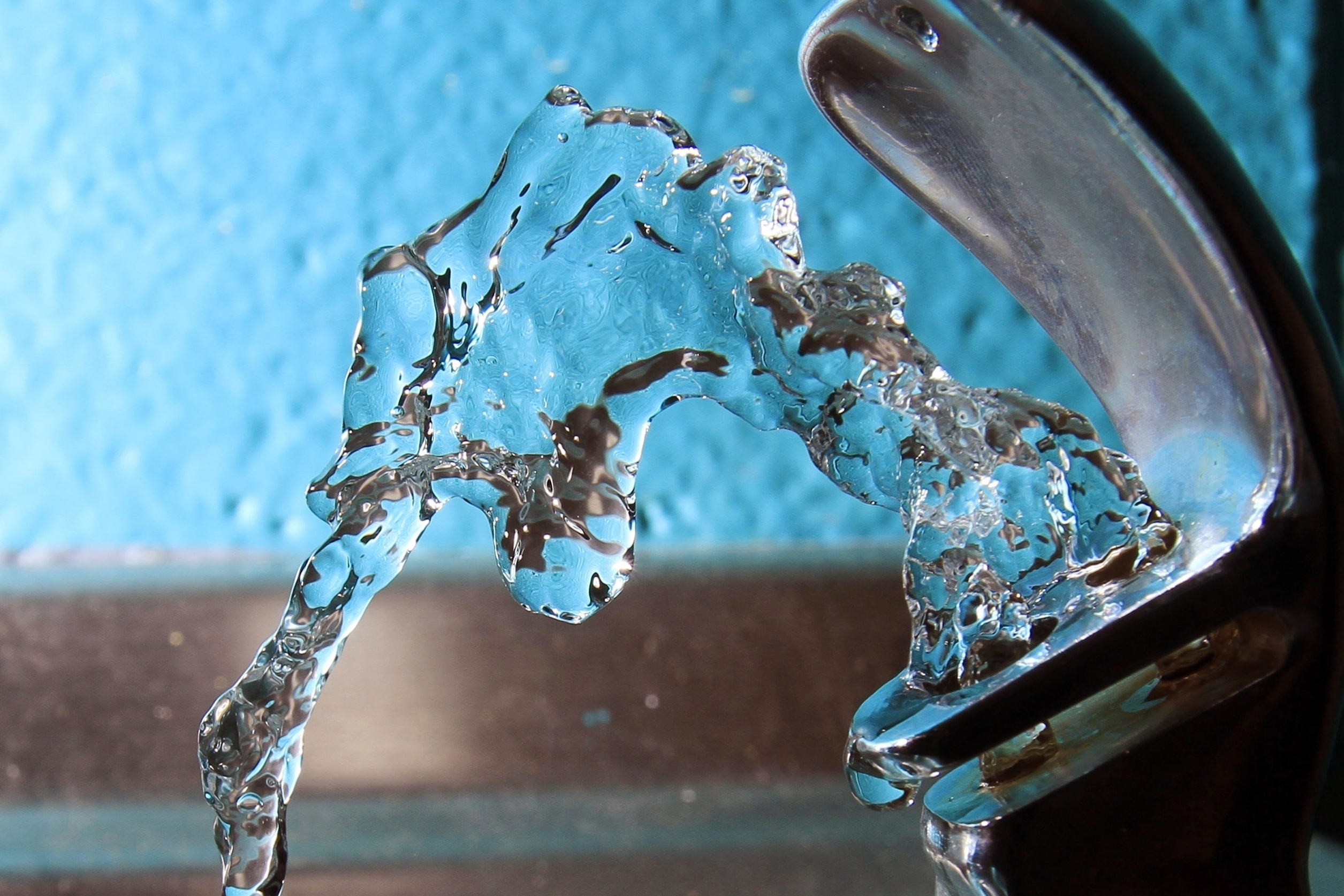 COVID measure shuts off DC public school water fountains