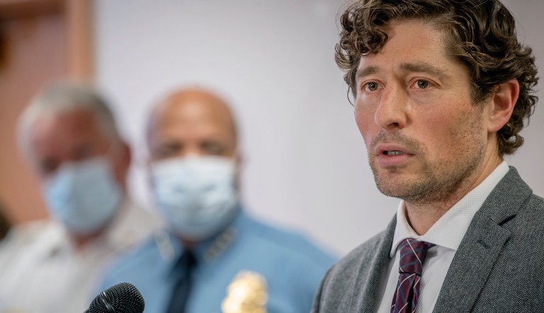 Threat of ‘destructive’ veto looms over proposed $8M budget cuts to Minneapolis police