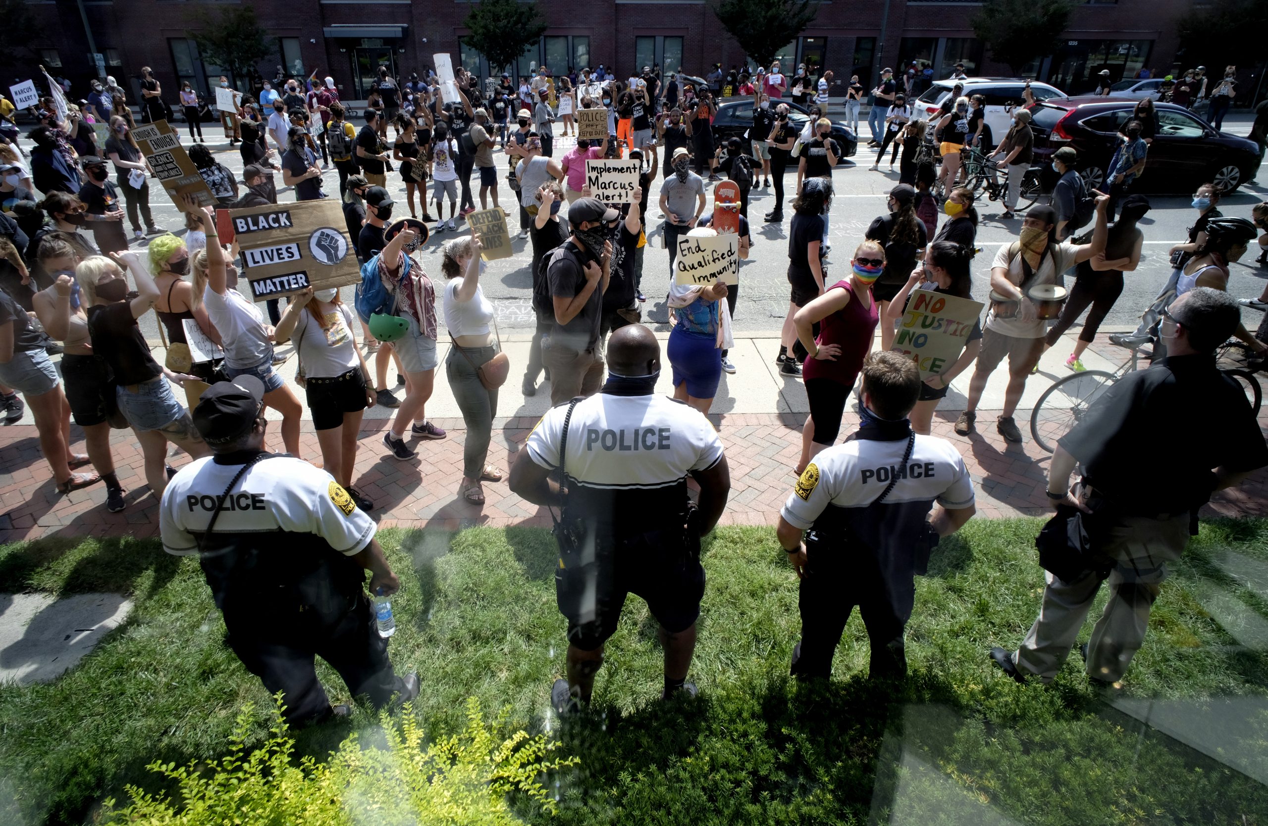 Poll shows likely voters in Virginia support police union reform