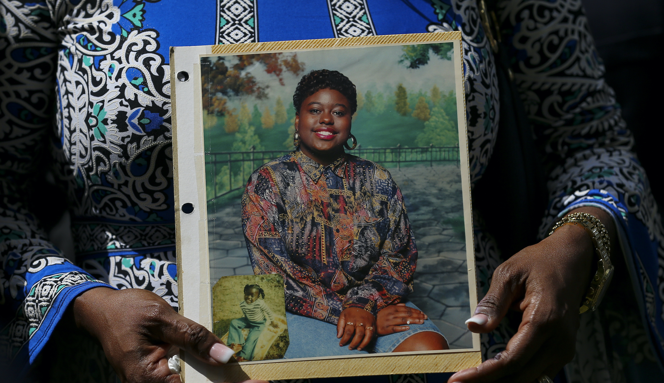 Texas officer indicted on assault charges for shooting of black woman in 2019