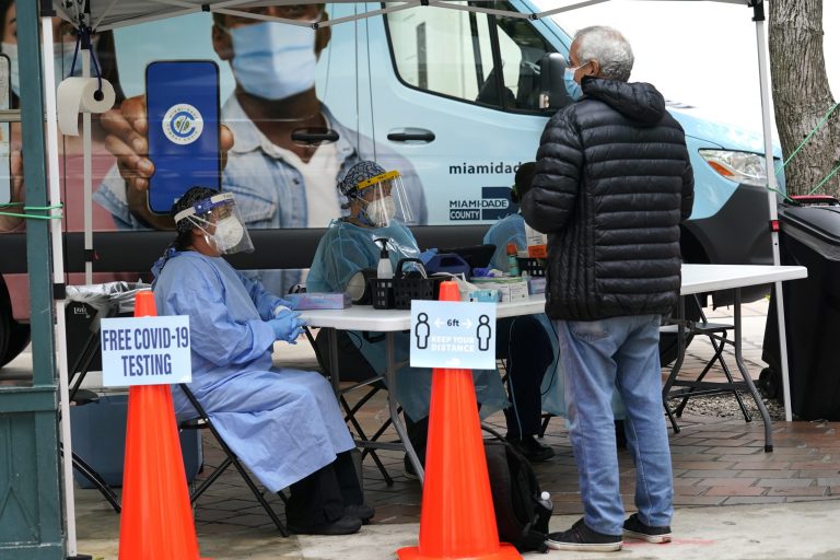 Indiana urges retired healthcare workers to voluntarily return to work during COVID-19 fight