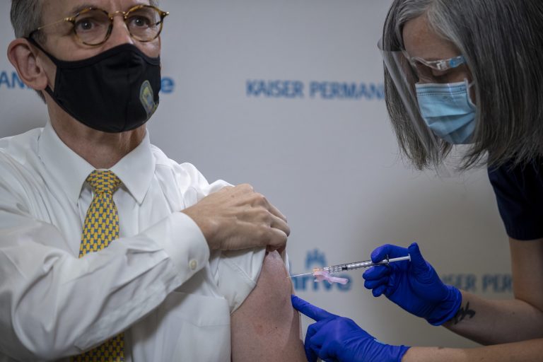 Kaiser Permanente places over 2,000 unvaccinated workers on unpaid leave