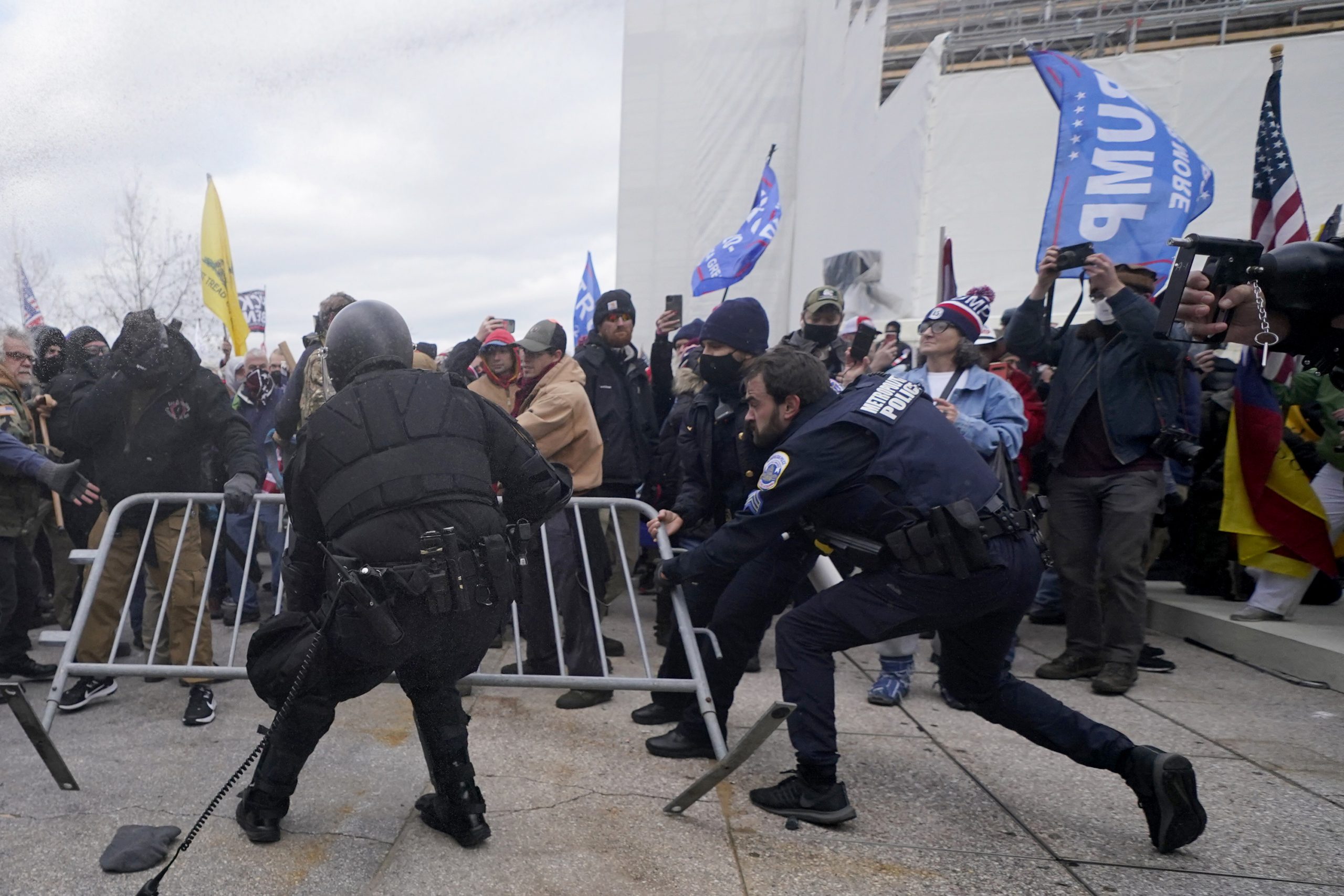 Unity on civil war: Both sides see US ‘headed for bloodshed’