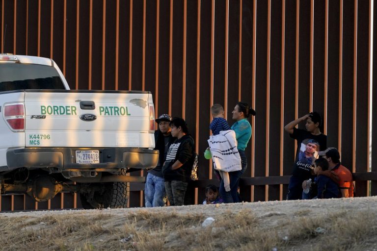 Barrasso says Biden administration is ‘trying to hide’ border crisis as migrants are crammed in facilities ‘like sardines’