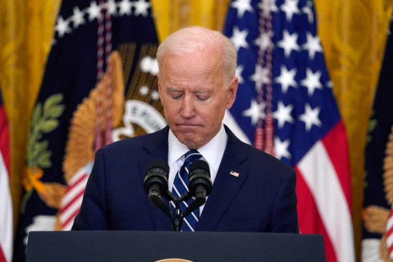 Biden used scripted notecards during first press conference, photos show