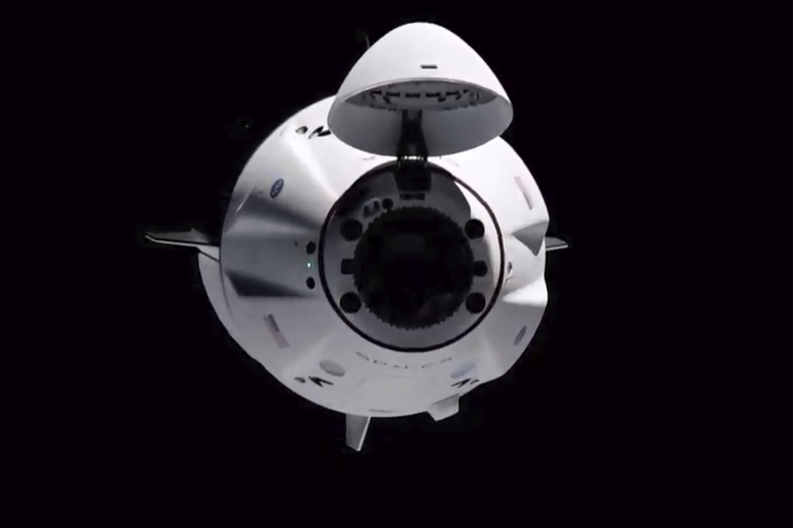 SpaceX capsule’s near crash with debris was a ‘reporting error,’ spokeswoman says
