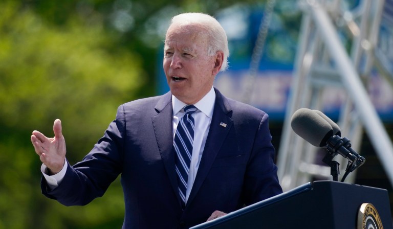 ‘You’re a really dull class’: Biden calls out Coast Guard Academy in commencement remarks for not laughing at jokes