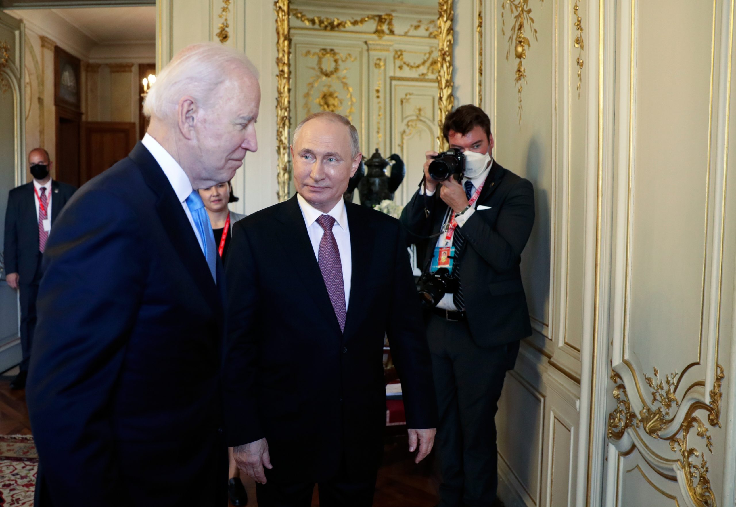 The year 2014 called, it wants its ineffective sanctions against Russia back