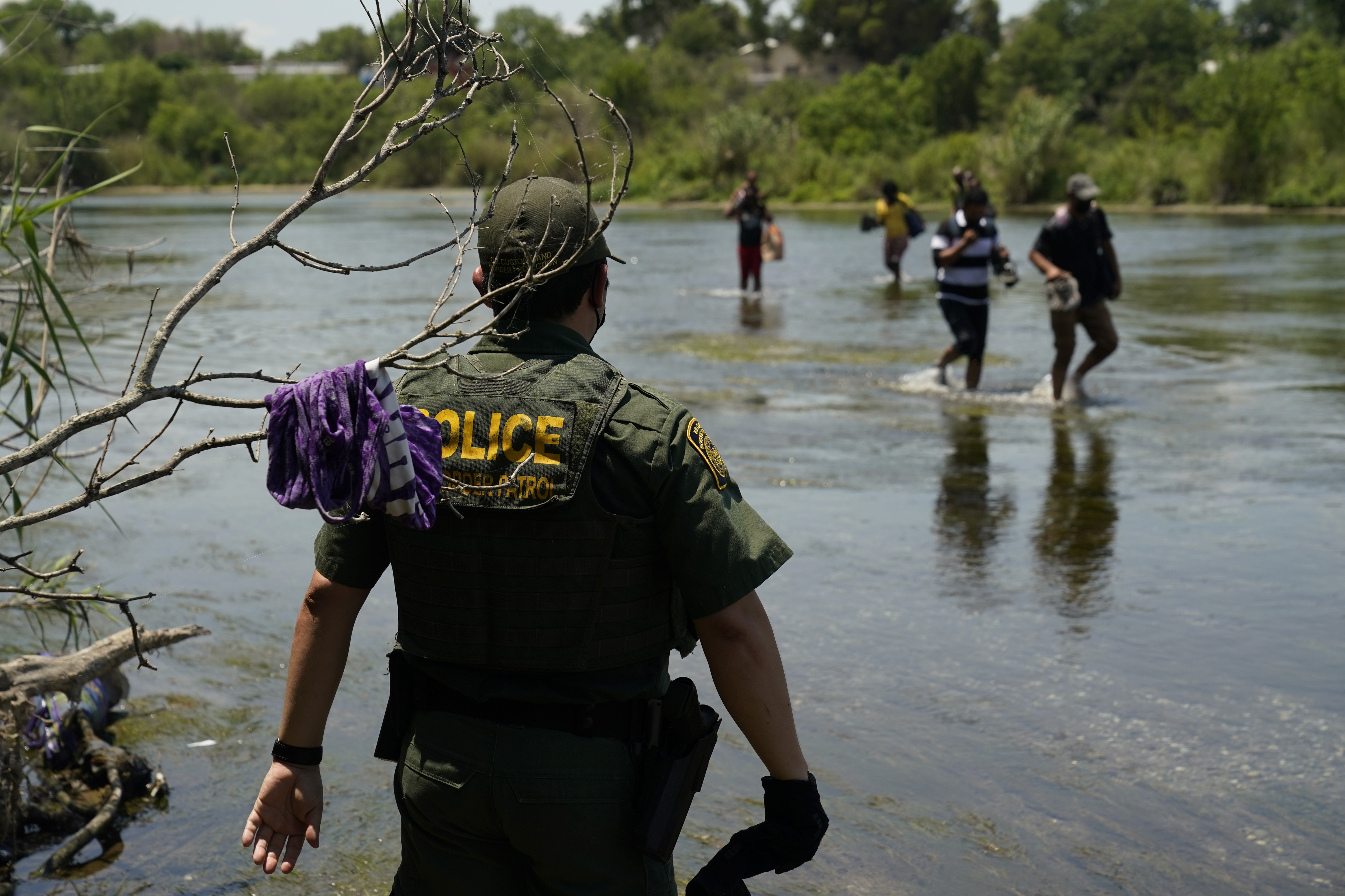 Border authorities encountered 190,000 people illegally crossing border in June, highest in 21 years